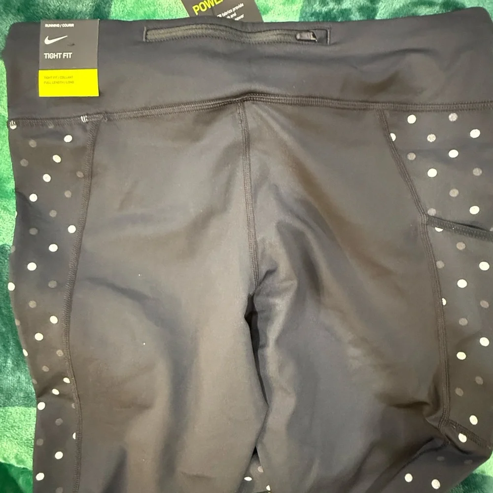 Nike Black Leggings - Picture 5 of 9
